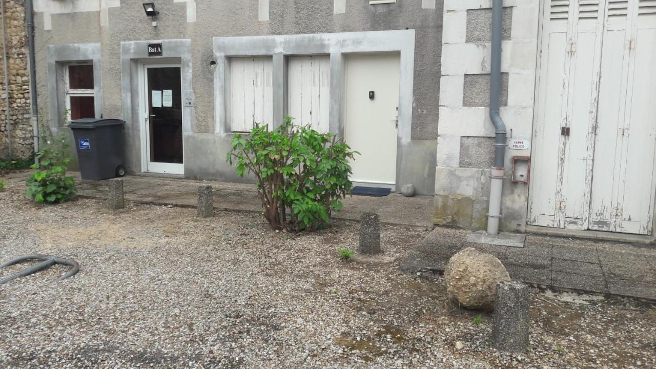 Preference - Hypercentre Avec Parking Prive Gratuit Et Lit Queen Size Apartment Poitiers Exterior photo